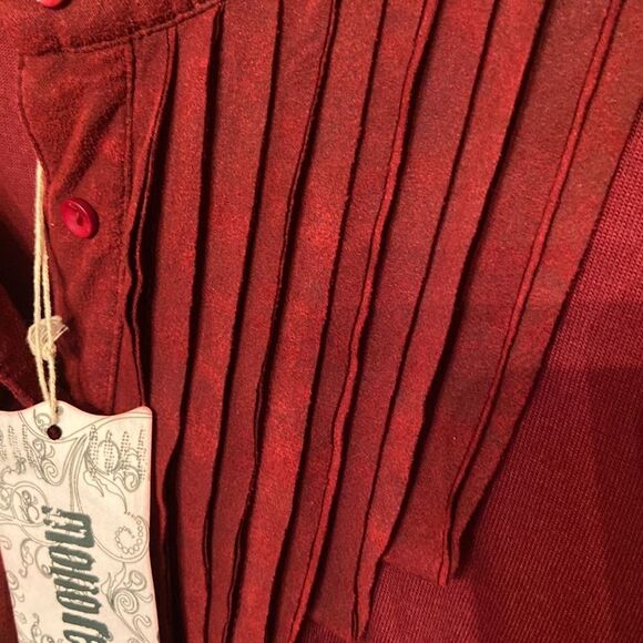 NWT Mollo Rello size M burgundy dress, with really cute, lace at the bottom - Picture 12 of 12